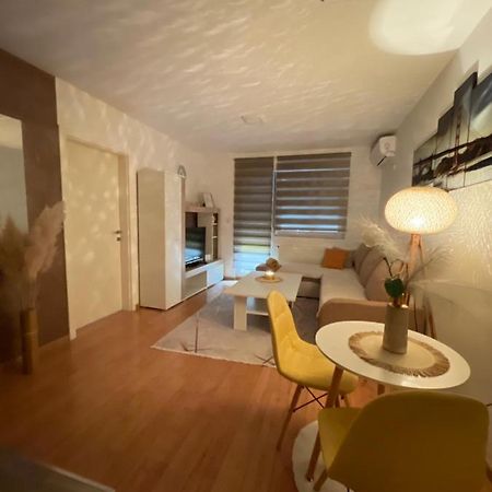 Apartman Royal 1 Doboj Exterior photo